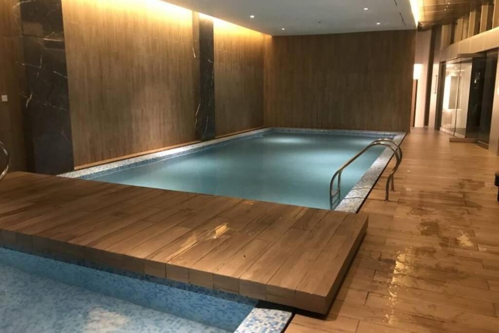Homy 2 Bedroom Apartment Near Shopping Malls Джакарта Екстериор снимка